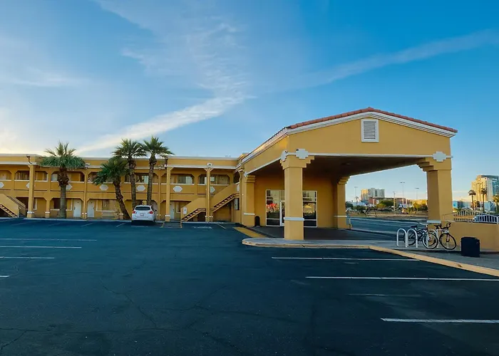 Valley Hotel *